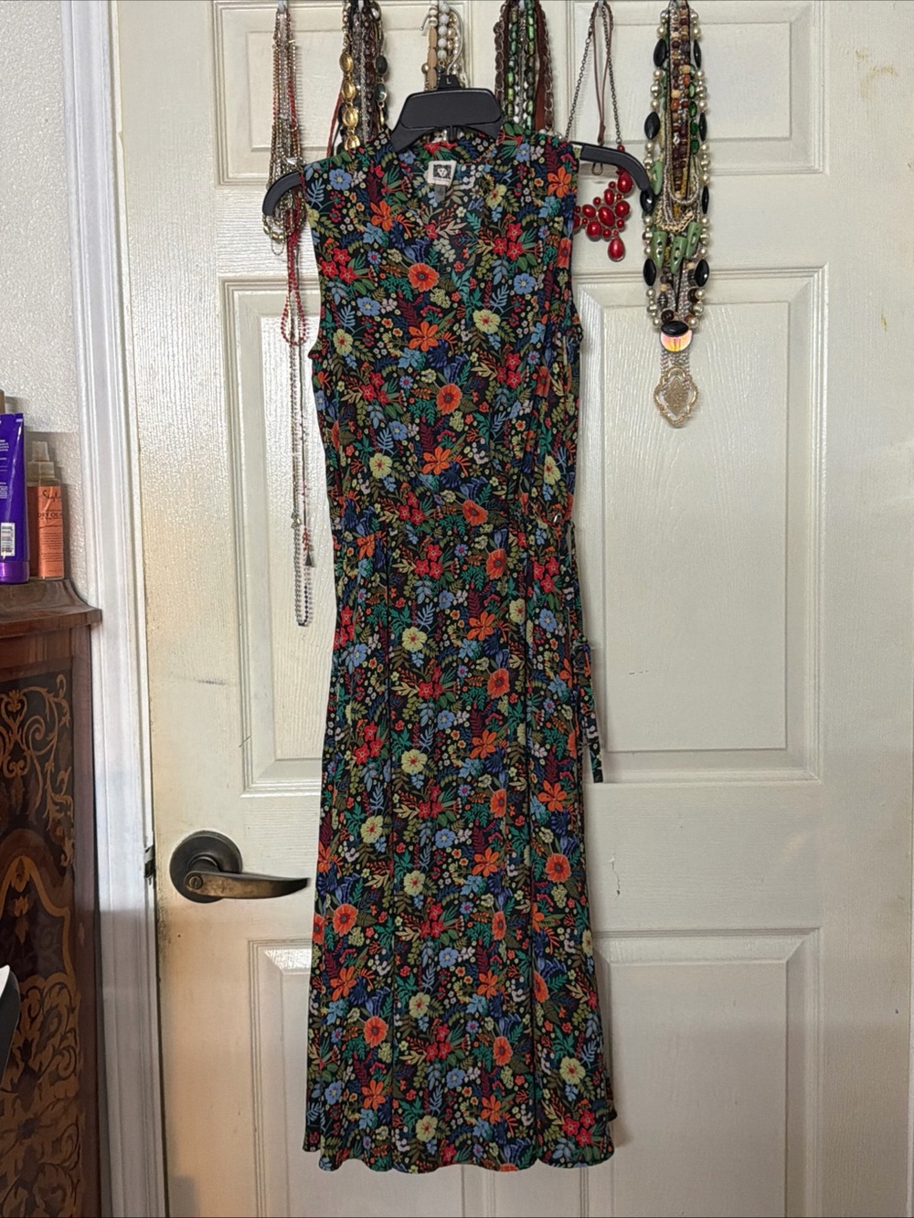 Anne Klein size 6 Sleeveless Black Floral Midi Dress - Multicolor Print